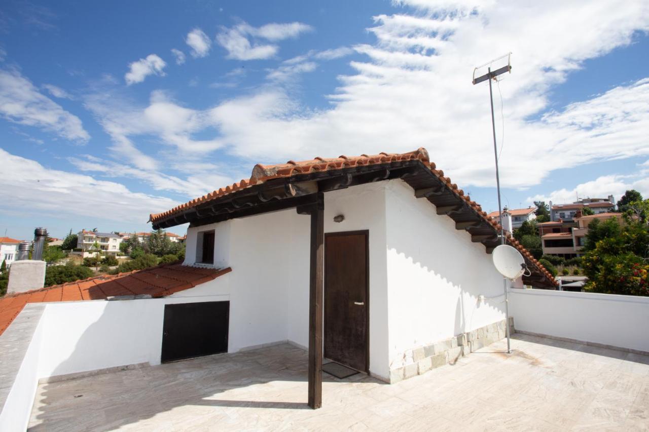 Τraditional Fully Detached Villa On A Luxurious Hillock Of Thessaloniki With Its Own Garden Also For Family & Wedding Gatherings For 10 To 25 People Only 15 Minutes From Airport Eksteriør bilde