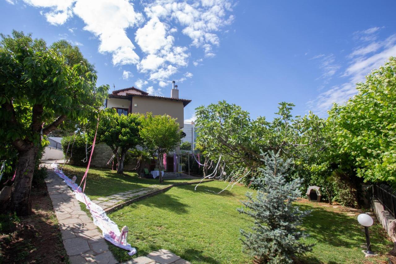 Τraditional Fully Detached Villa On A Luxurious Hillock Of Thessaloniki With Its Own Garden Also For Family & Wedding Gatherings For 10 To 25 People Only 15 Minutes From Airport Eksteriør bilde