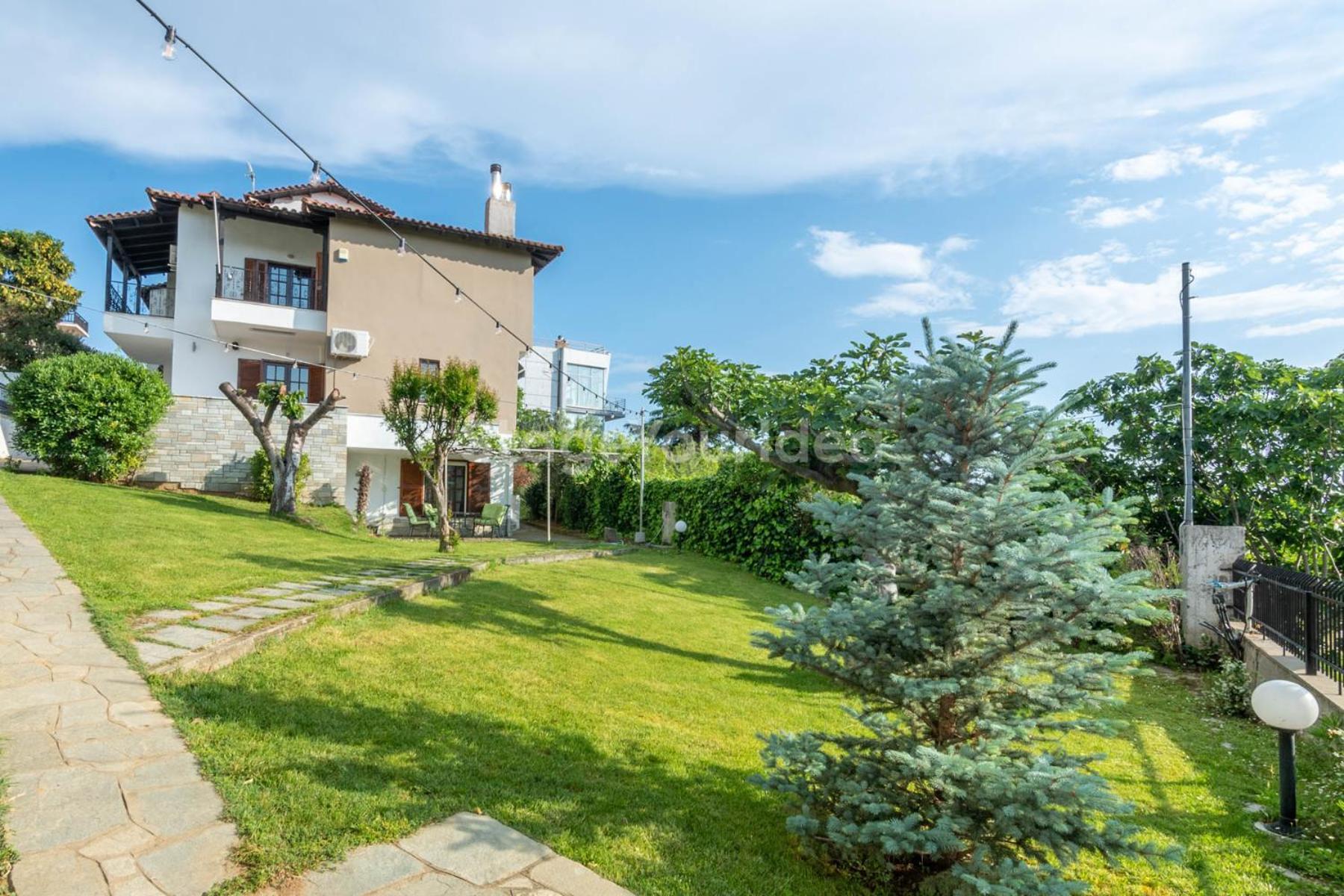 Τraditional Fully Detached Villa On A Luxurious Hillock Of Thessaloniki With Its Own Garden Also For Family & Wedding Gatherings For 10 To 25 People Only 15 Minutes From Airport Eksteriør bilde